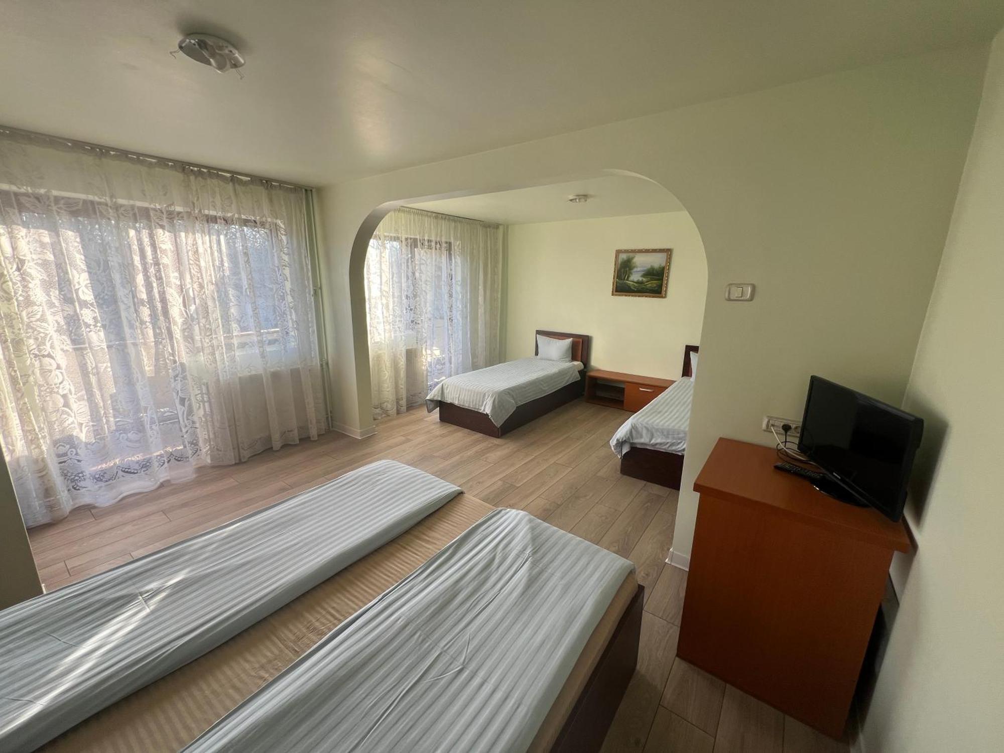 Hotel Le Baron Timisoara Luaran gambar